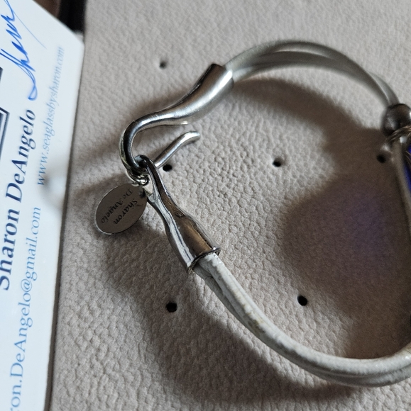 SEA GLASS LEATHER WRAP BRACELET BY SHARON DEANGELO - Picture 5 of 9